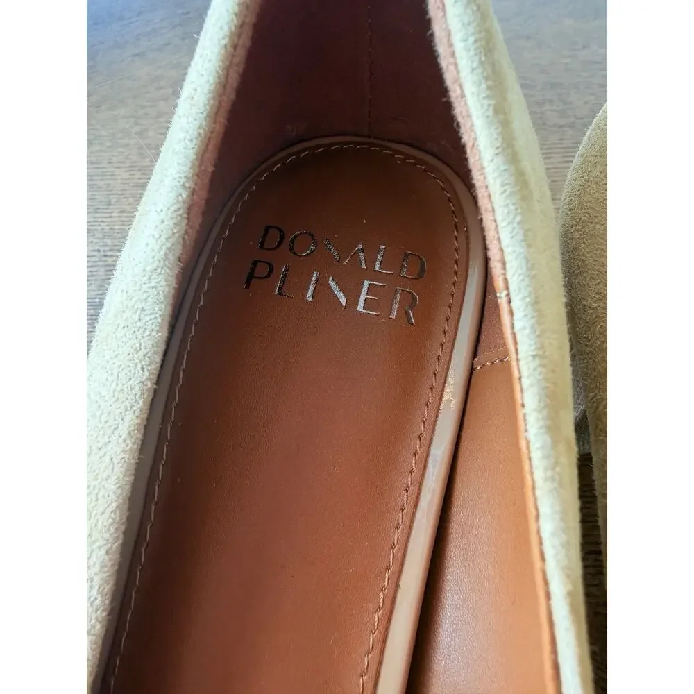 Donald Pliner Stephaniks Pointed Toe Block Heel Pump in Caramel - Size 11, NWOB